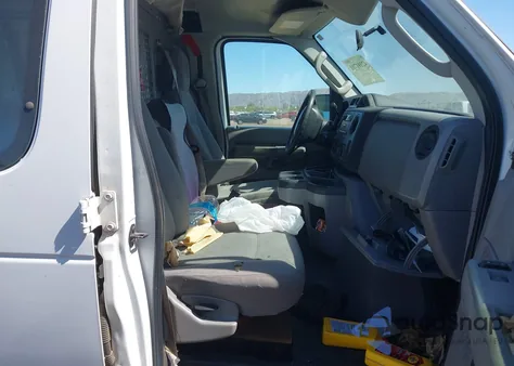 2011 Ford E-250 Commercial z USA, uszkodzony, nr VIN 1FTNE2EW8BDA92051